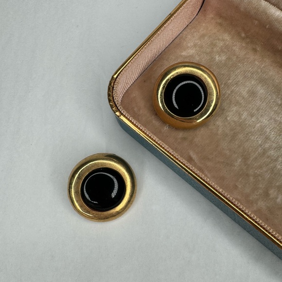 Vintage DIVA Gold Purple Gripoix Glass Cabochon Earrings - Picture 5 of 10